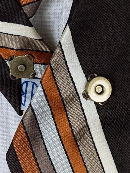 BNWT Ogsplosh Unisex Ascot Scarf Vintage Brown Tie Size XS - Picture 2 of 7